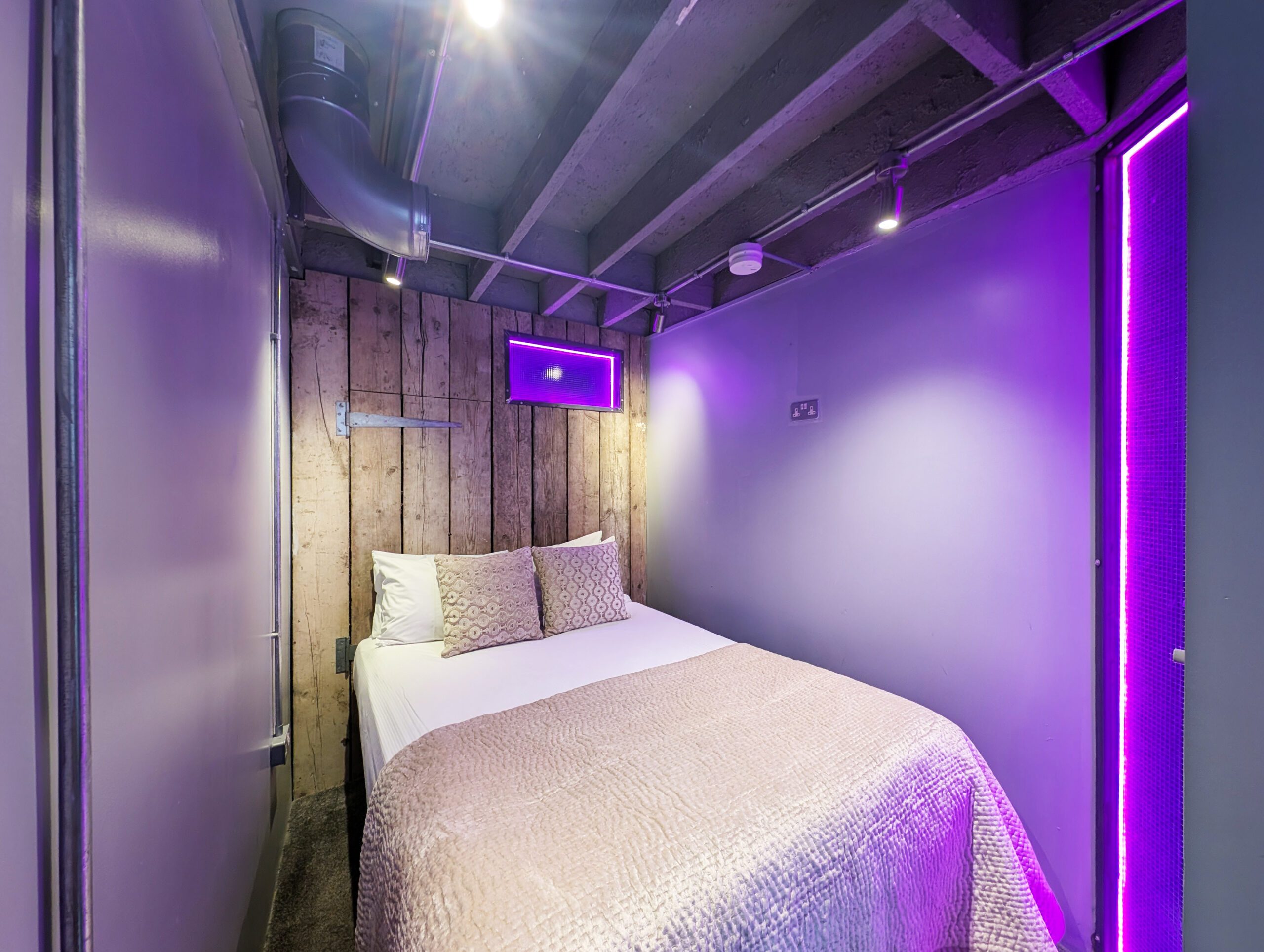 b10-bedroom3_54410069190_o