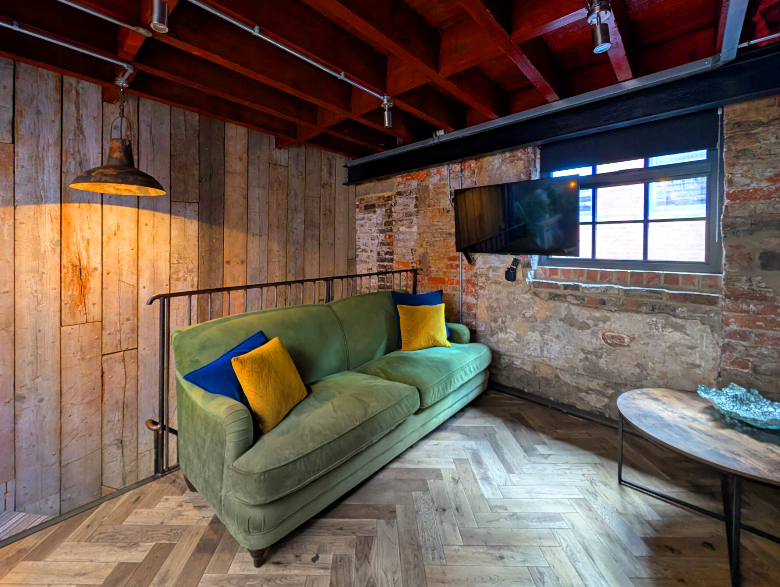 b10-livingroom2_54410069200_o